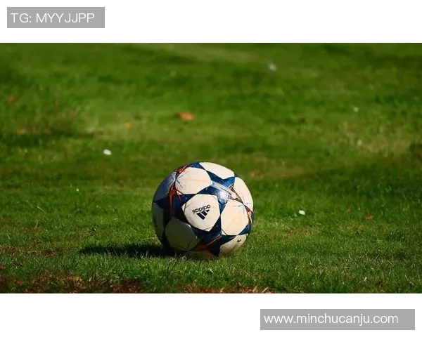 足球巨星影子融合为一体 打破常规展现无尽魅力